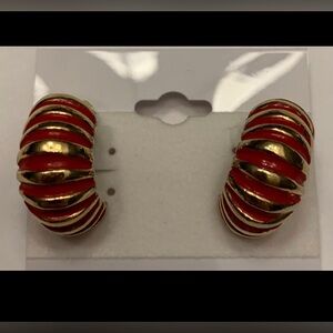 #J1024 - VTG Bergere Brand Gold-tone & Red Enamel Ribbed Dome Earrings